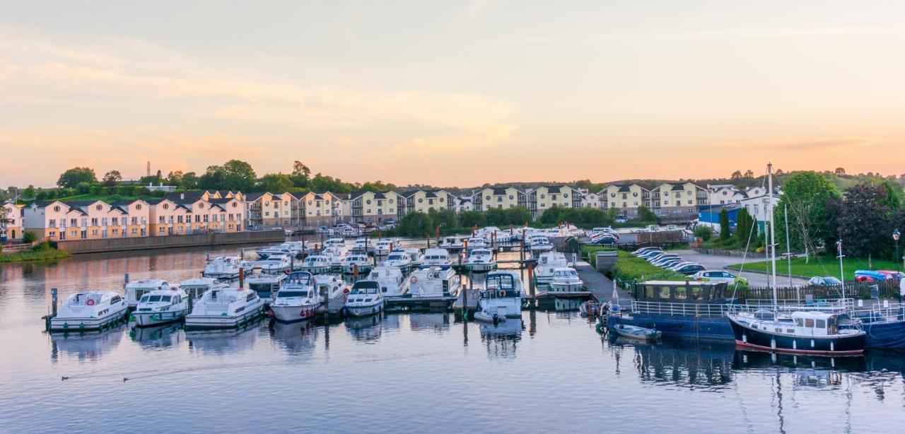 Five Bedroom Waterfront House Carrick-on-Shannon Ngoại thất bức ảnh